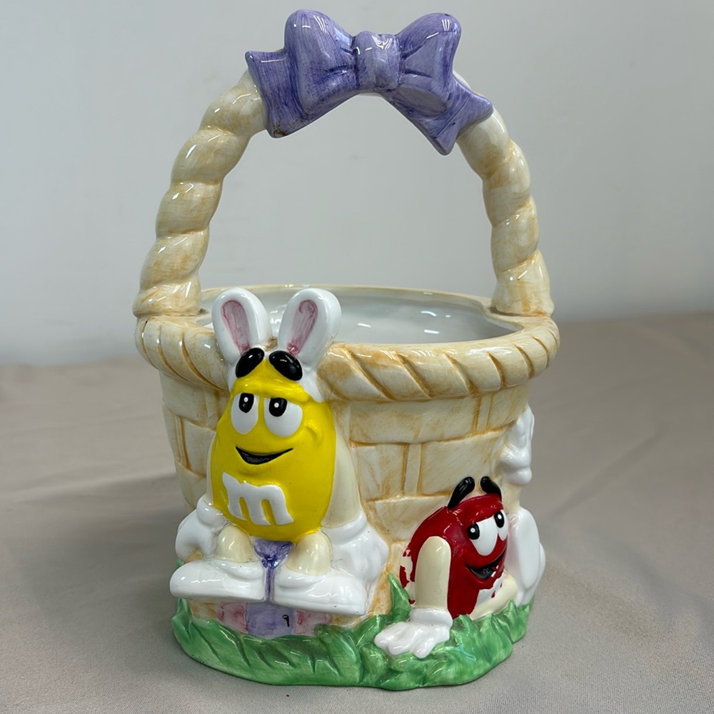 M&M’s Ceramic Basket